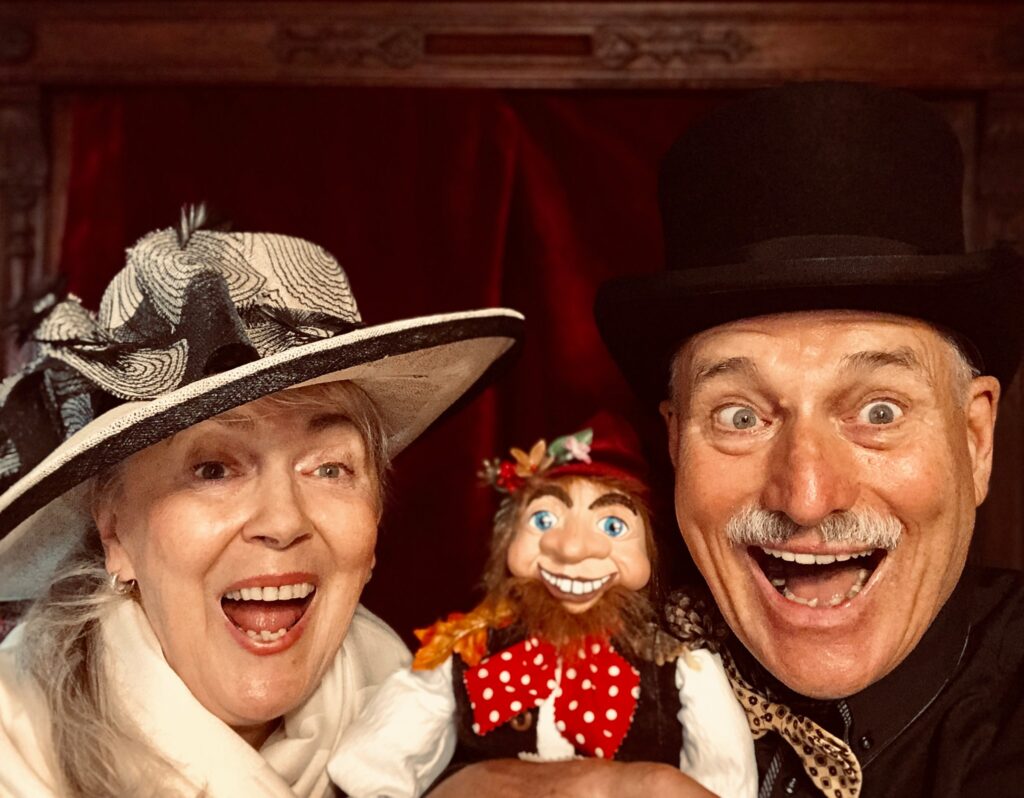 LOUTKOVÉ DIVADÉLKO ROLO